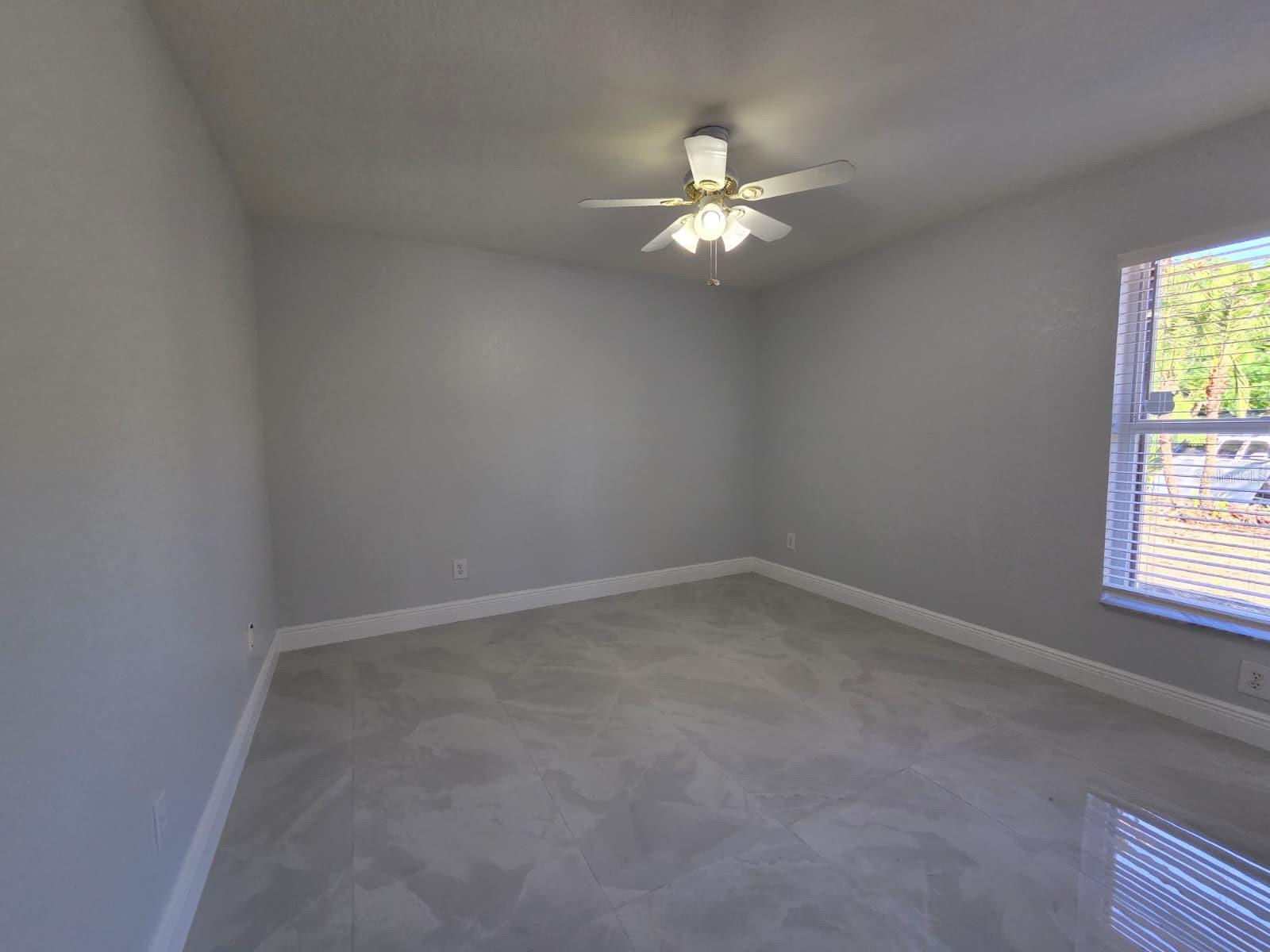 LAKEVIEW MANOR - Residential