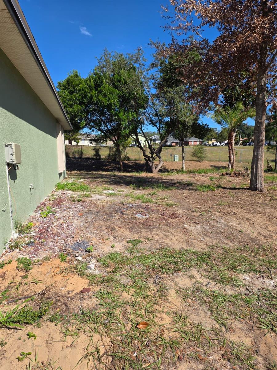 LAKEVIEW MANOR - Residential