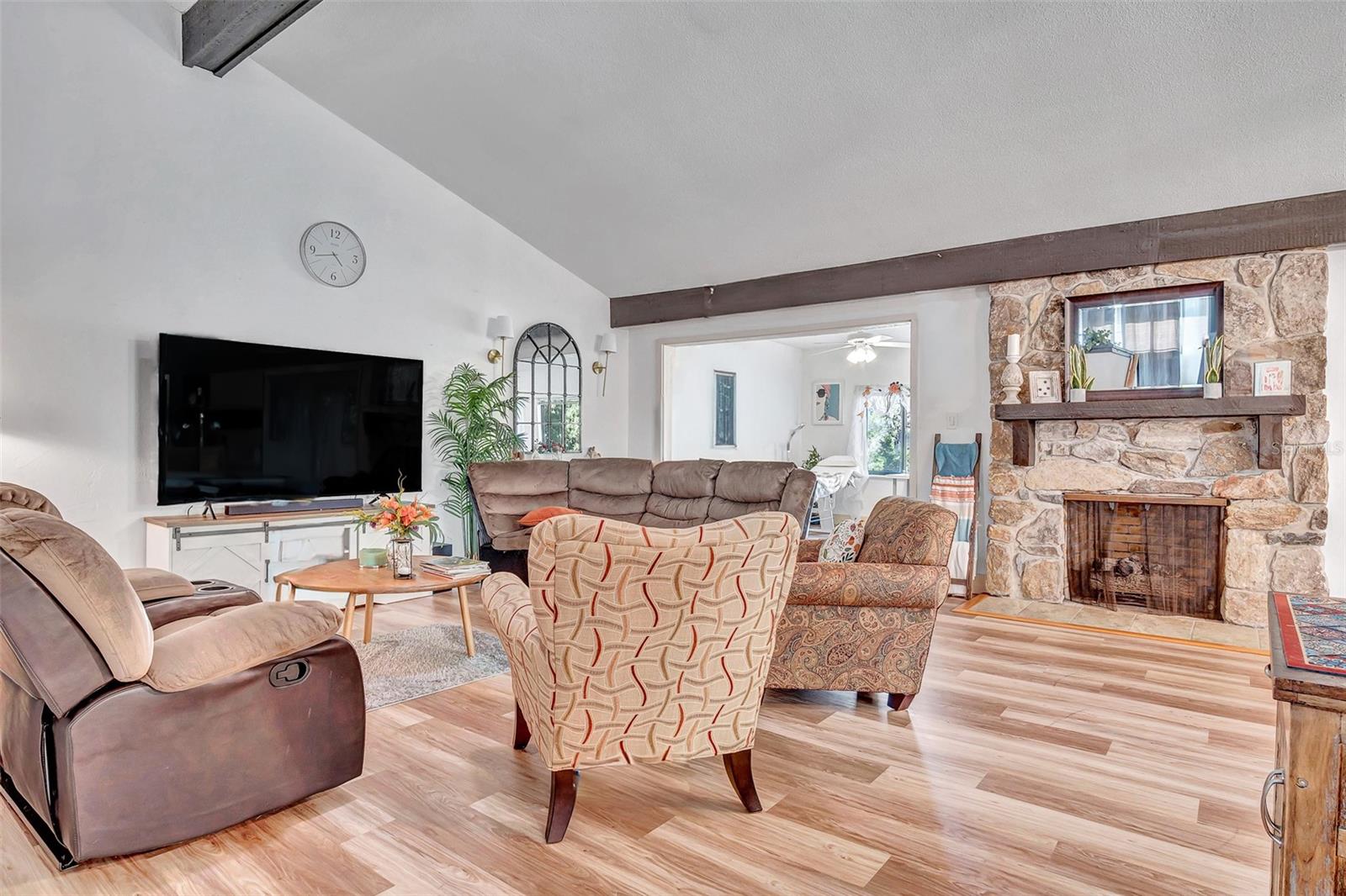 ARROWHEAD GOLF AND COUNTRY CLUB - Residential