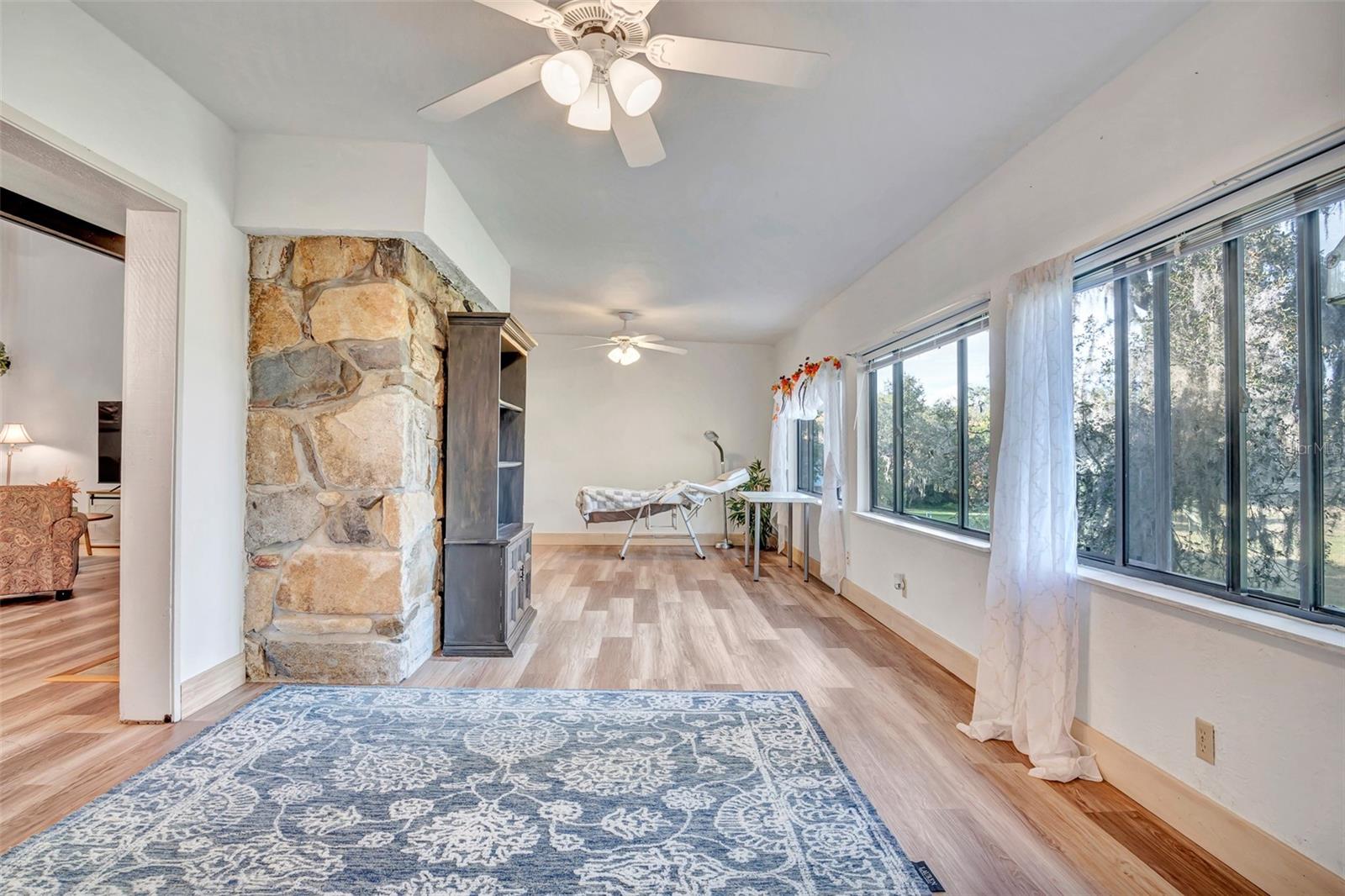 ARROWHEAD GOLF AND COUNTRY CLUB - Residential