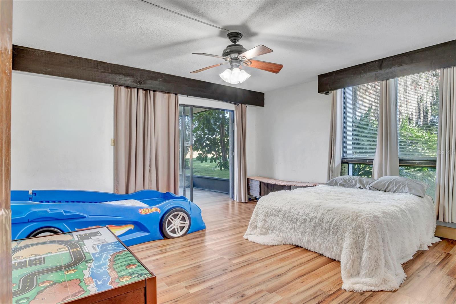 ARROWHEAD GOLF AND COUNTRY CLUB - Residential