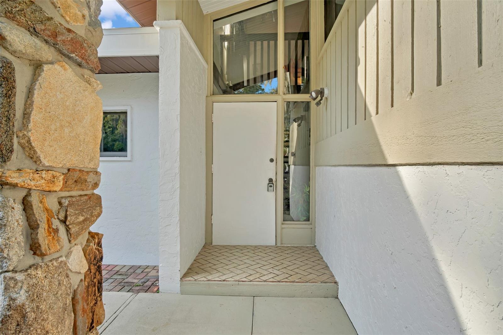 ARROWHEAD GOLF AND COUNTRY CLUB - Residential