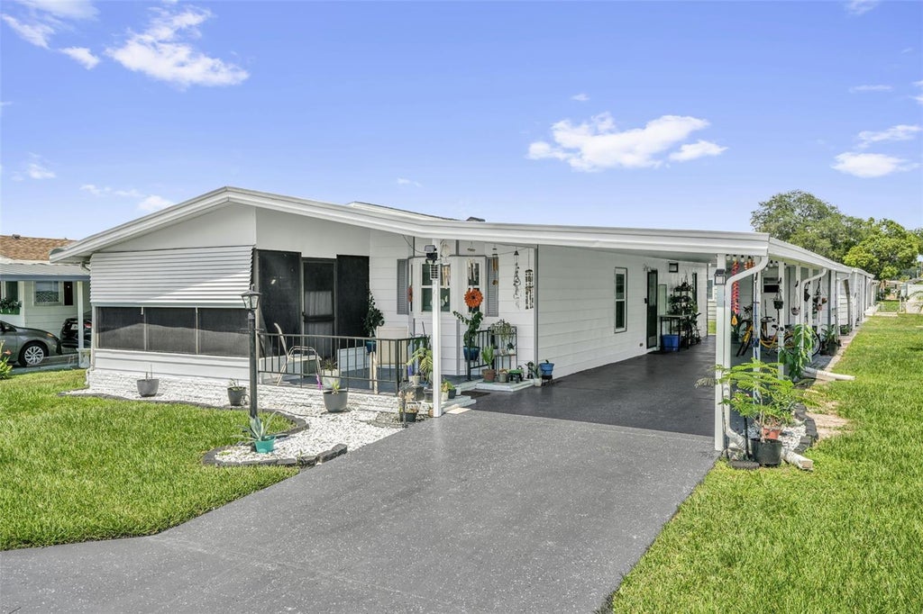 Photo of 6666 Briarhill Drive NE, Winter Haven, FL 33881 (MLS # S5153400)