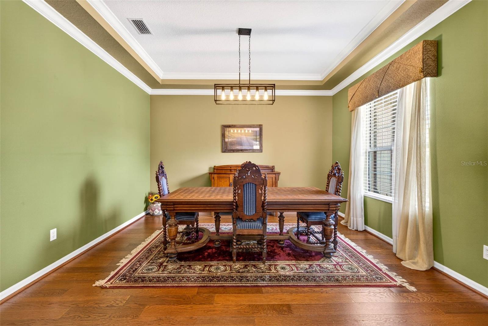 IVY LAKE ESTATES - Residential