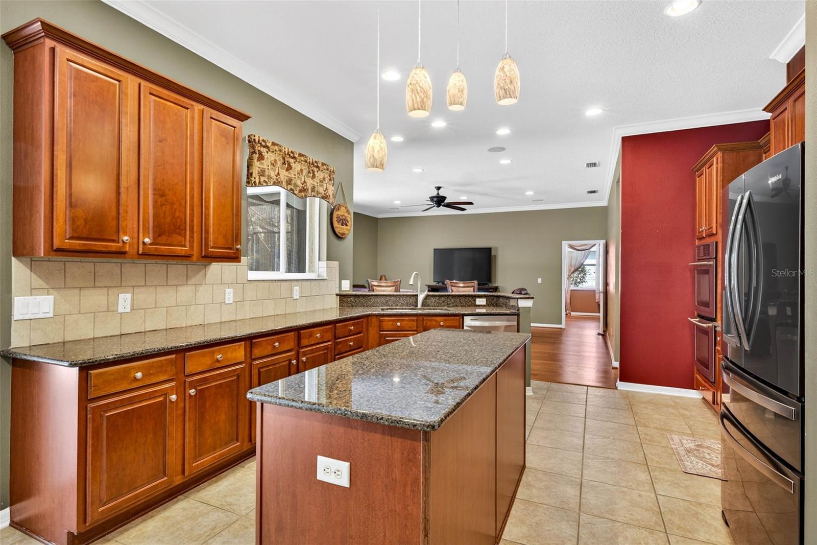 IVY LAKE ESTATES - Residential