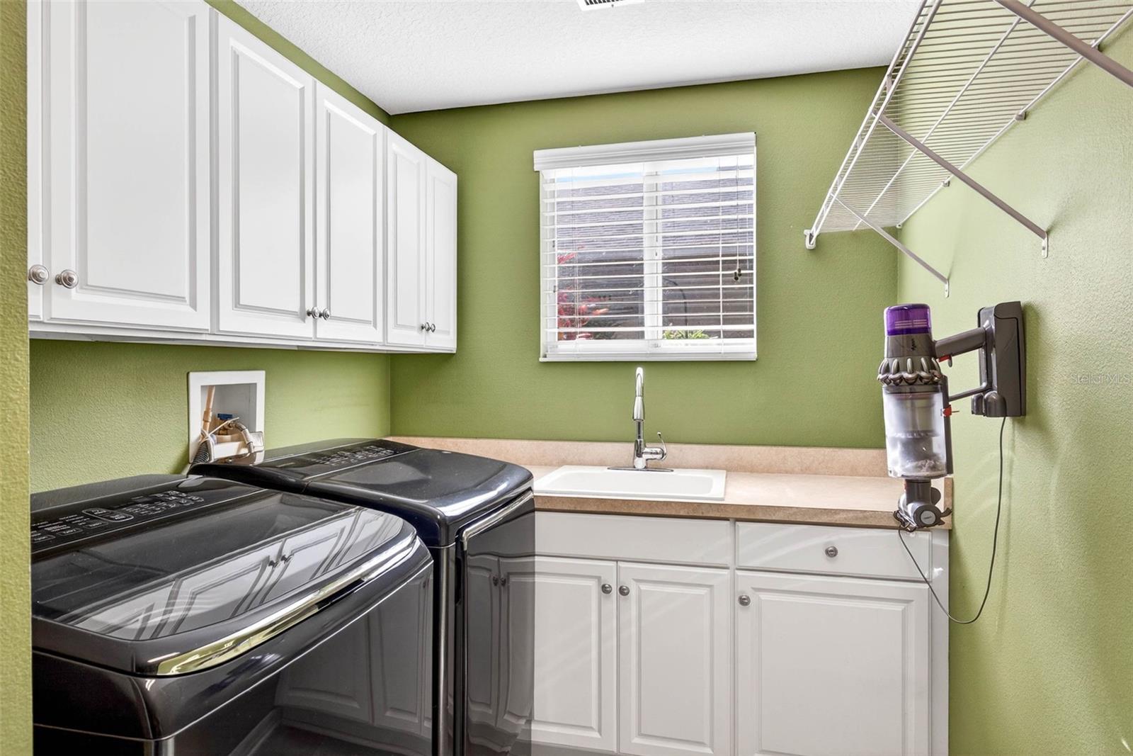 IVY LAKE ESTATES - Residential