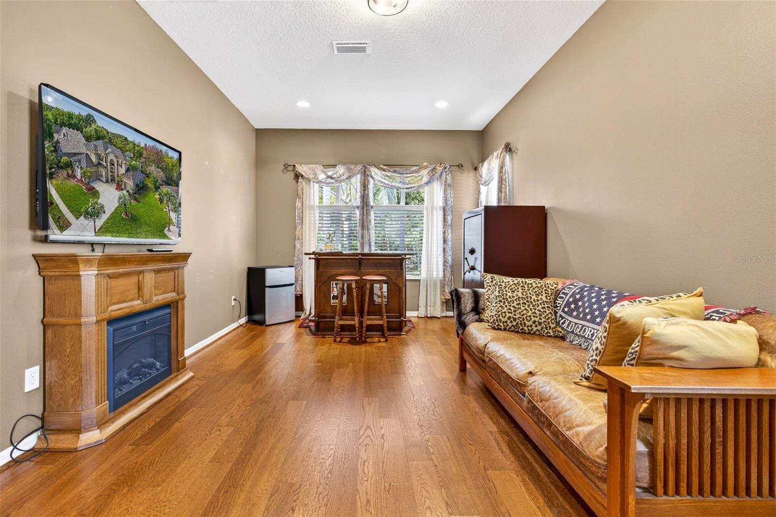 IVY LAKE ESTATES - Residential