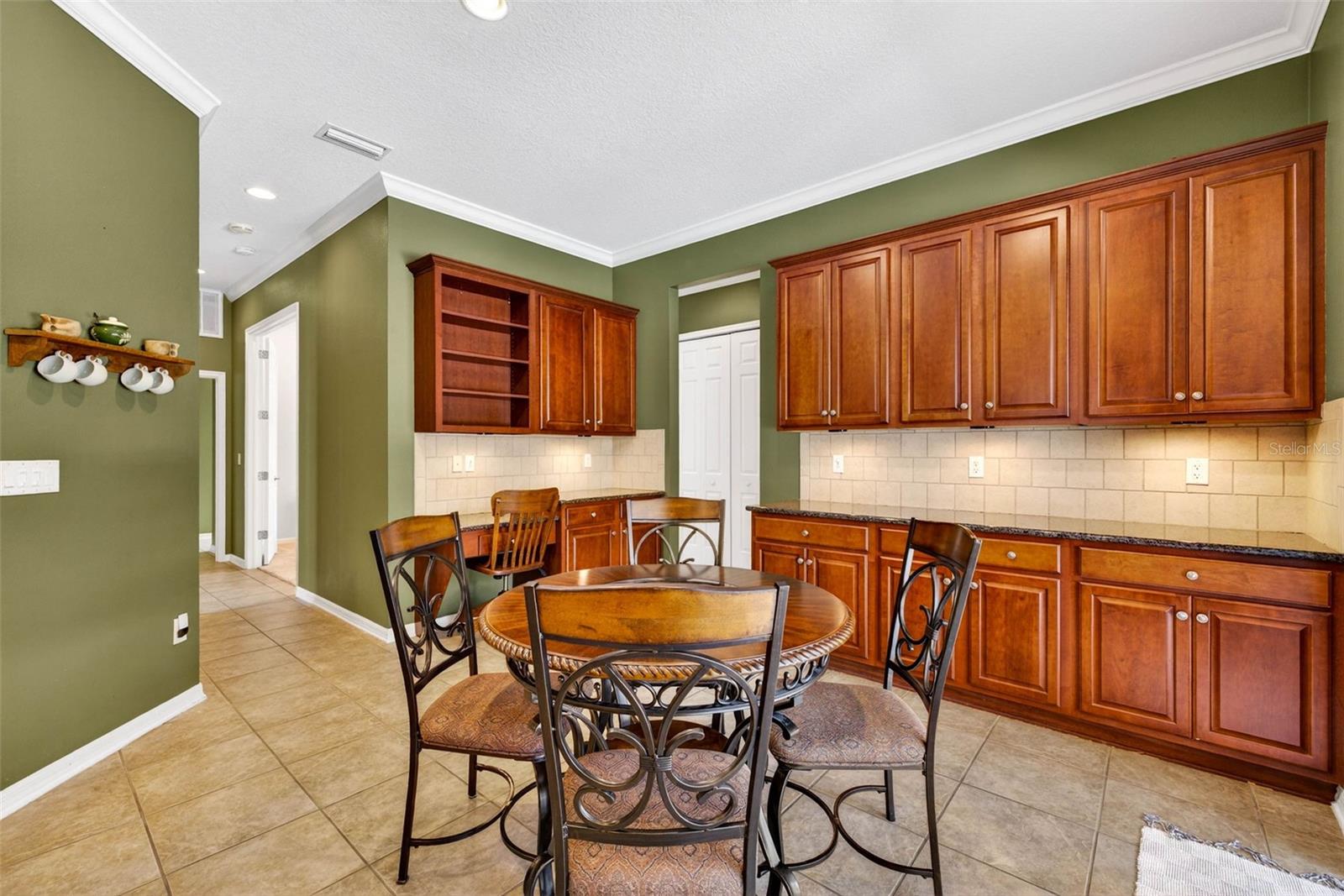 IVY LAKE ESTATES - Residential