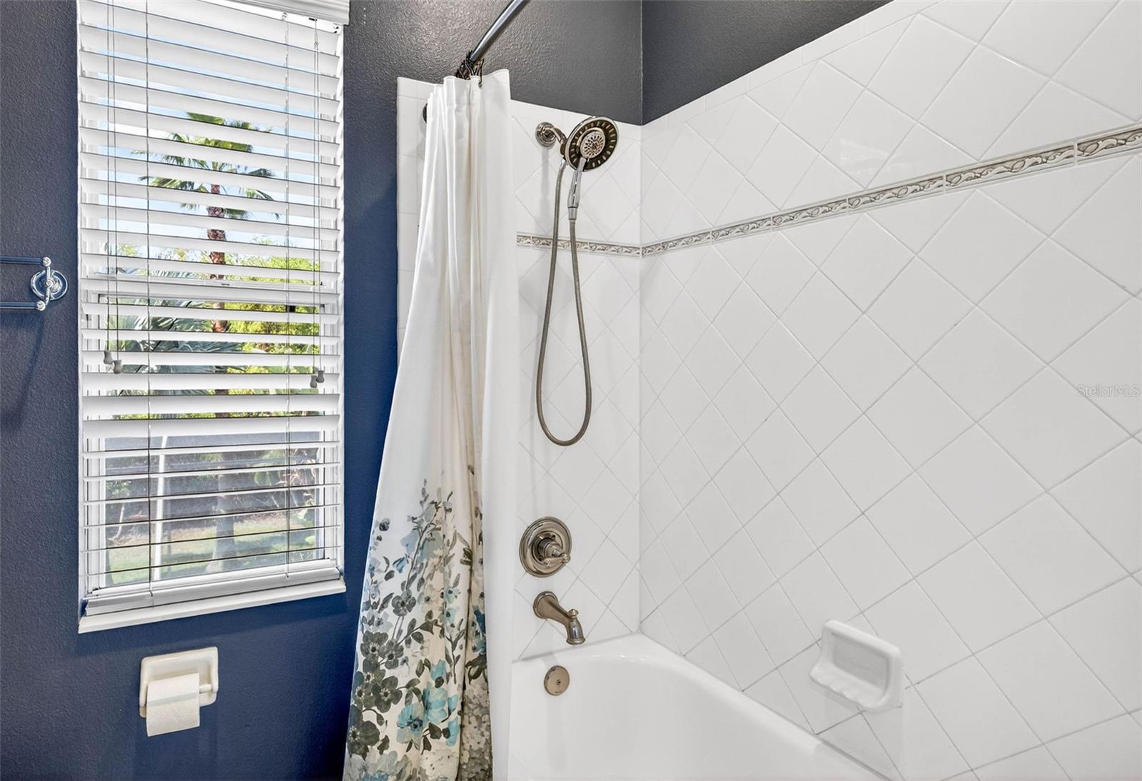 IVY LAKE ESTATES - Residential