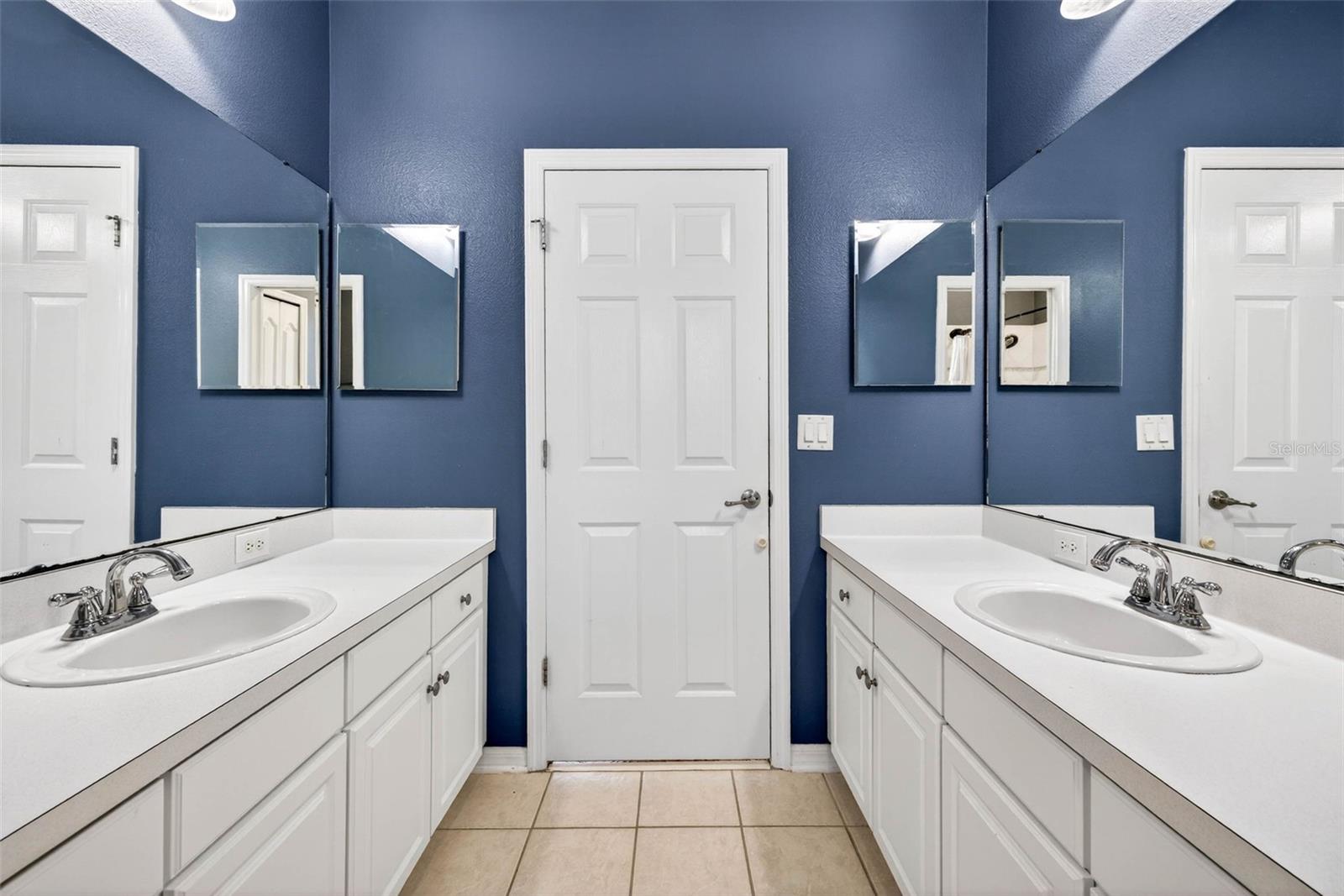 IVY LAKE ESTATES - Residential