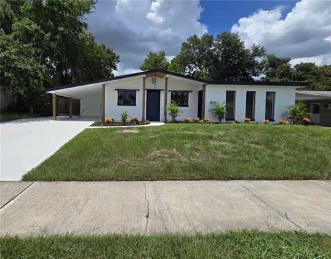Photo of 3321 Mahalia Place, Orlando, FL 32805 (MLS # O6318160) Photo of 3321 Mahalia Place, Orlando, FL 32805 (MLS # O6318160)