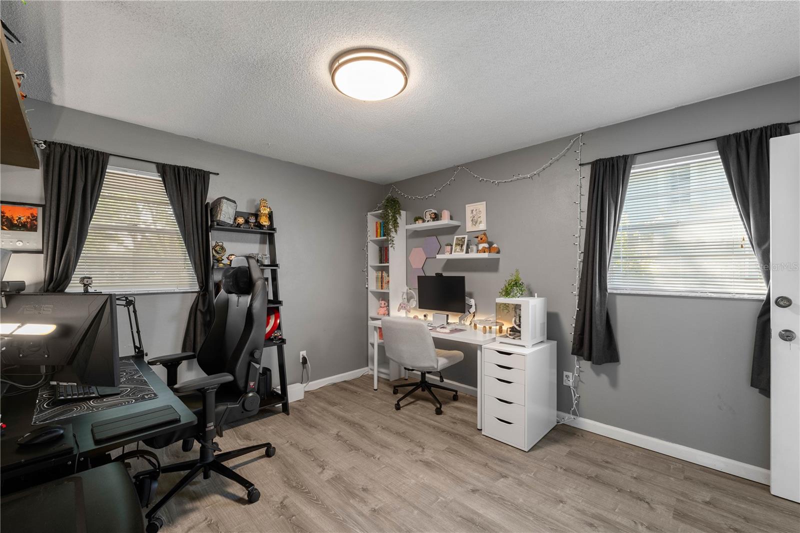 OAK LAKE PARK CONDO - Residential