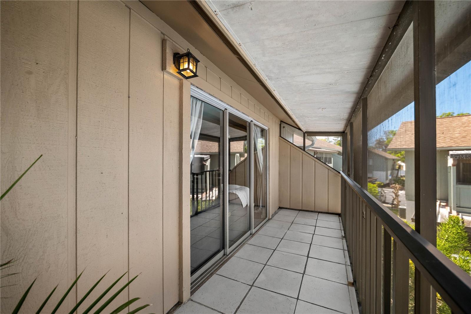 OAK LAKE PARK CONDO - Residential