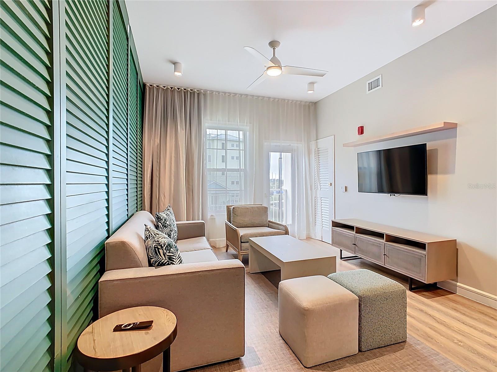 SUNSET WALK HOTEL CONDO PH 1 - Residential