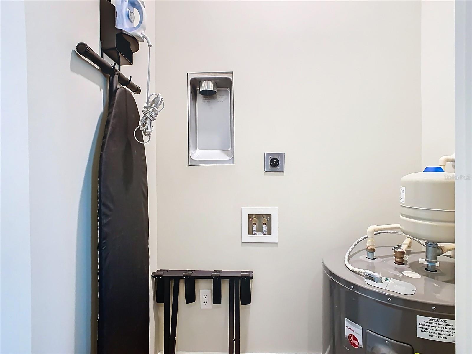 SUNSET WALK HOTEL CONDO PH 1 - Residential