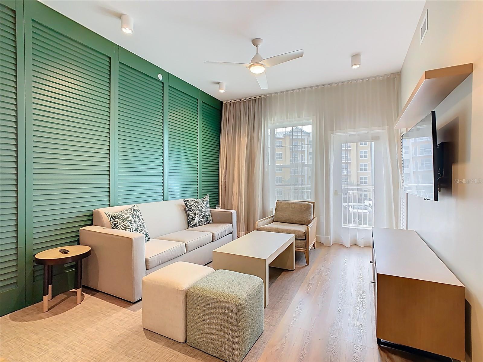 SUNSET WALK HOTEL CONDO PH 1 - Residential