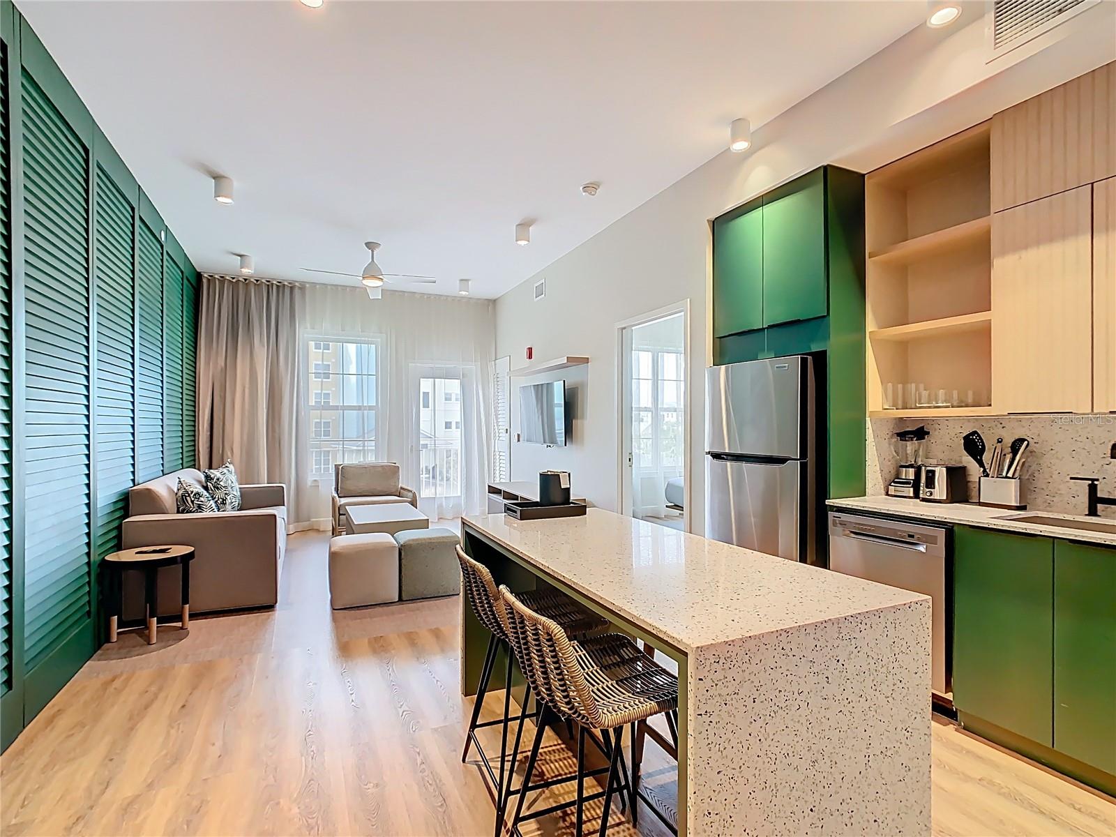 SUNSET WALK HOTEL CONDO PH 1 - Residential