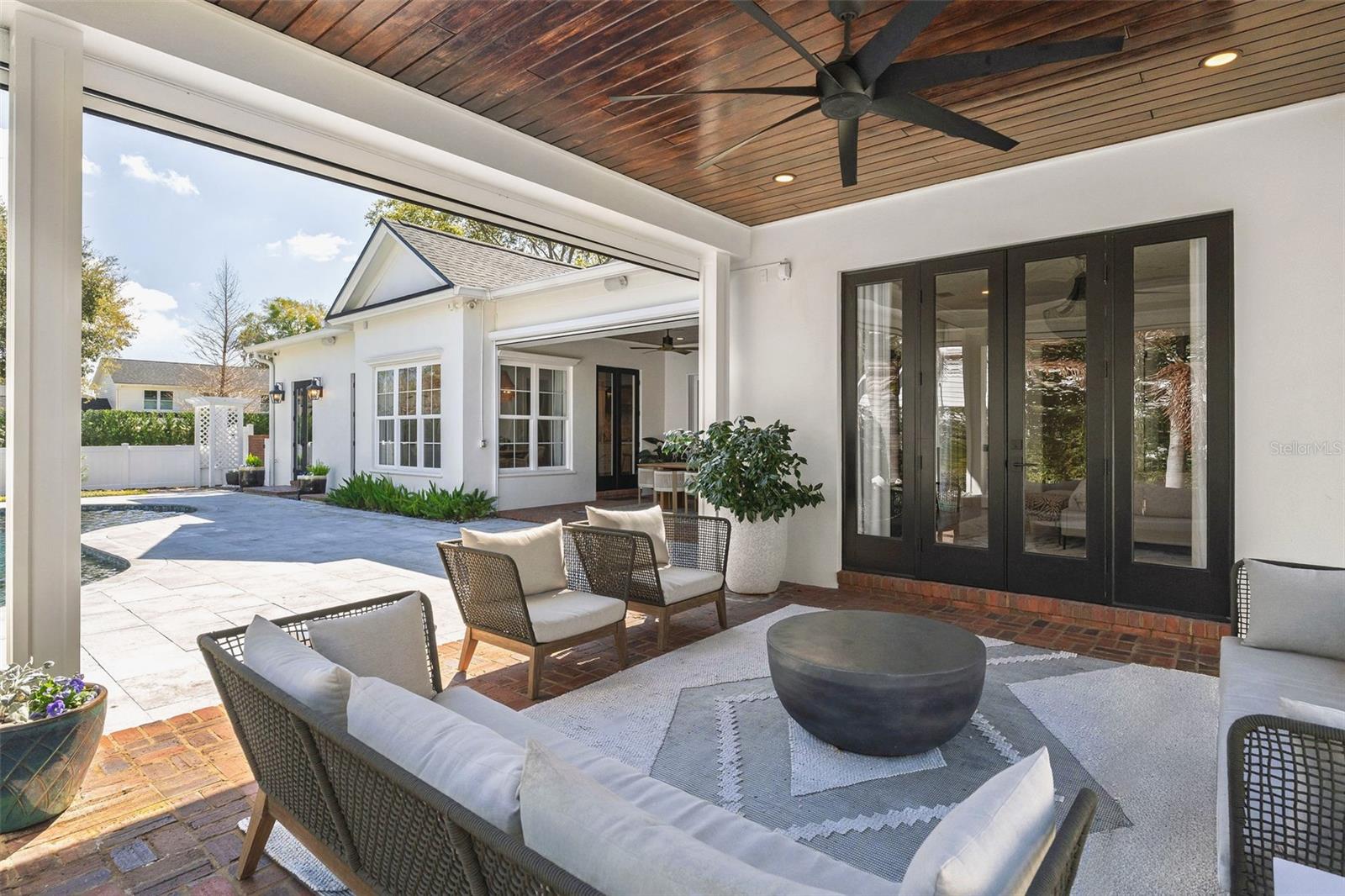 PARK GROVE - Residential