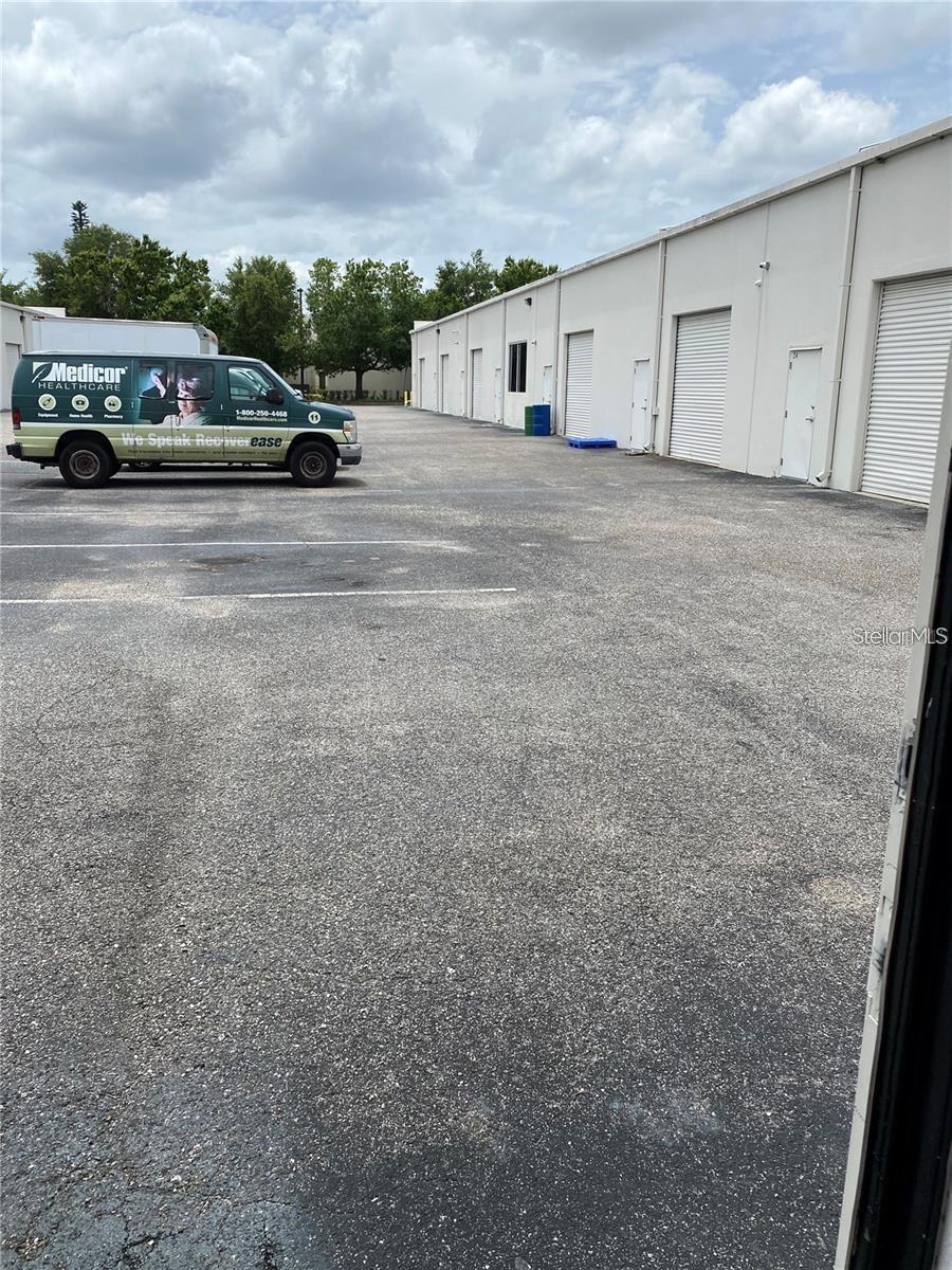 O S P SERVICE CENTER - Commercial Sale