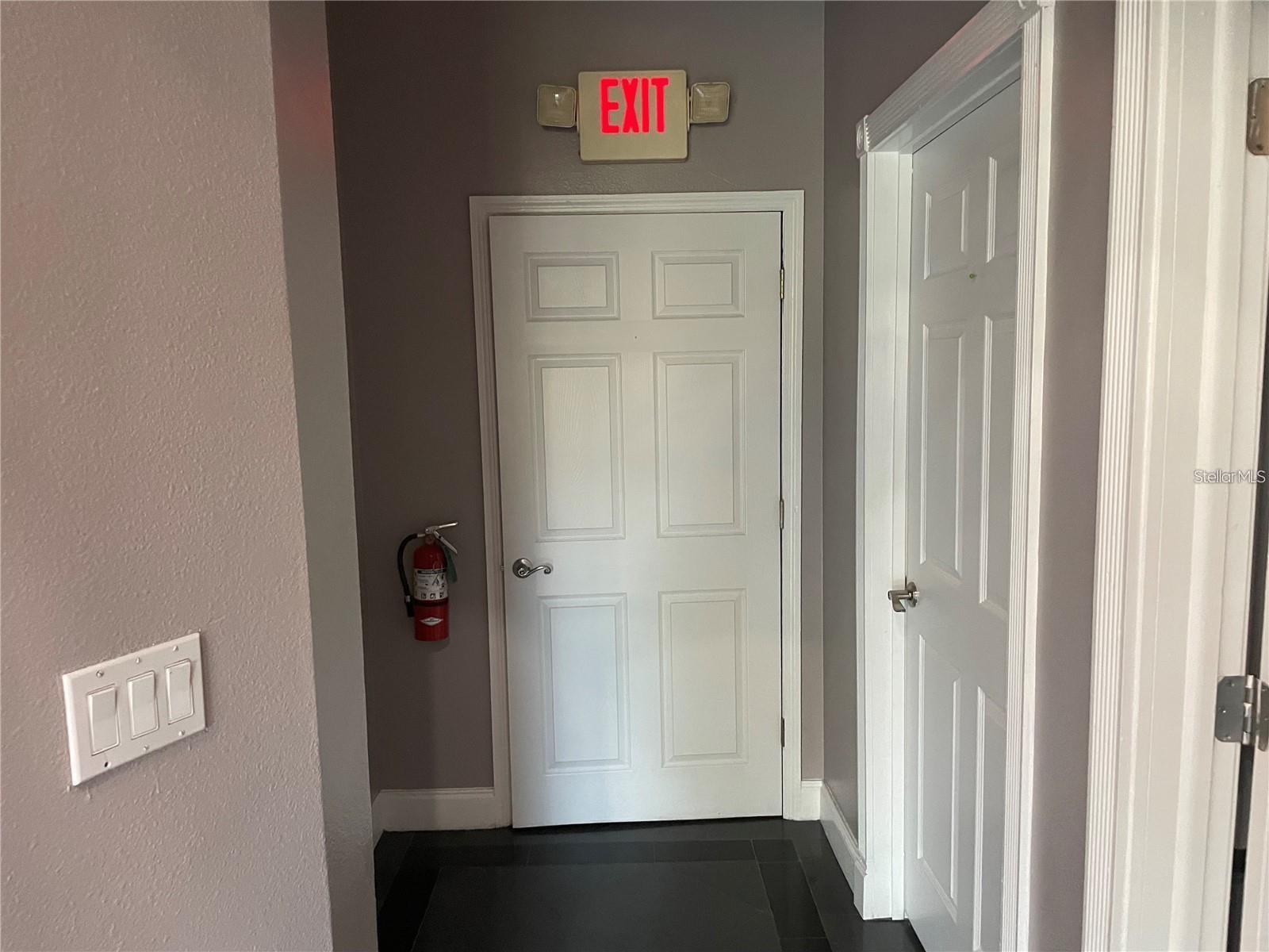 O S P SERVICE CENTER - Commercial Sale