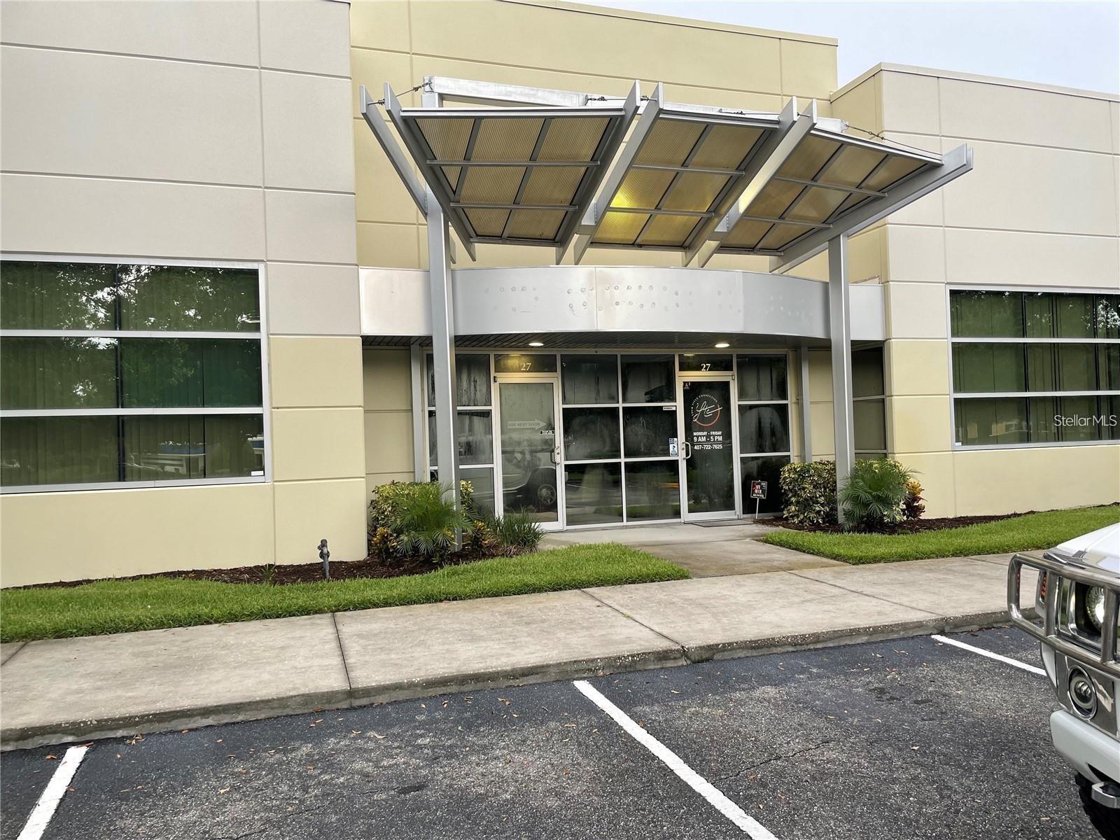 O S P SERVICE CENTER - Commercial Sale