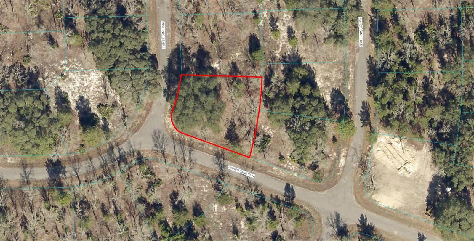 Excellent partially cleared, oversized CORNER 0.31 acre building lot at a great price, located in Ocklawaha’s Silver Springs Shores, only a short drive to Ocala and The Villages. Located near the Ocala National Forest, Silver Springs State Park, as well as many bodies of water, with Lake Weir only two miles away for lots of fun and entertainment. A great location in a growing area of new and existing homes with good paved roads to build your dream home. The property is high and dry. No HOA or deed restrictions, but zoned R1, so you will only have site-built homes around you. Buy now to build, or invest in the future before prices start going up again.