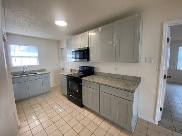 PINE LAKES - Residential