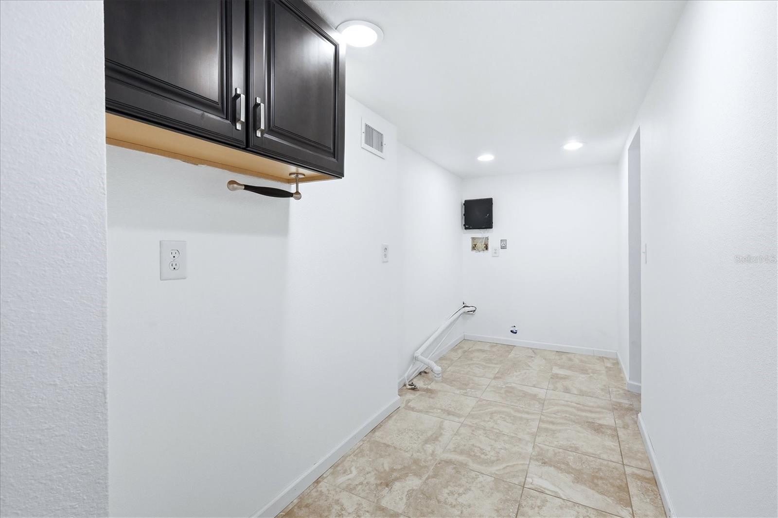 PALMETTO POINT - Residential Lease