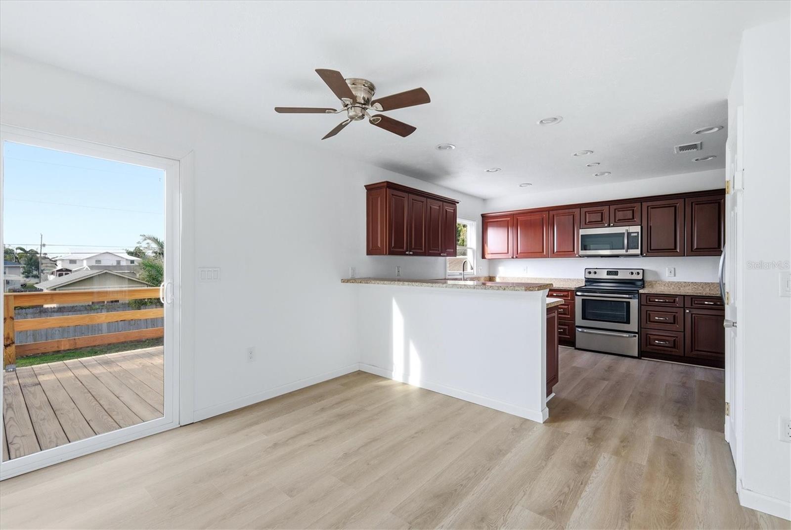 PALMETTO POINT - Residential Lease