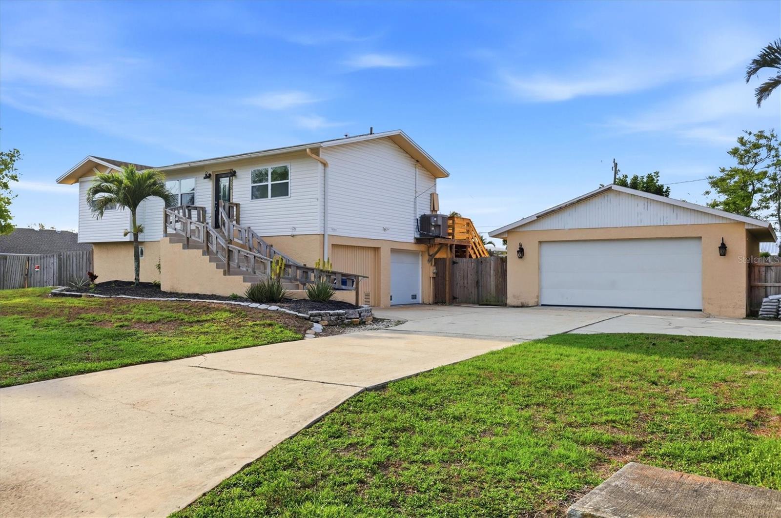 PALMETTO POINT - Residential Lease