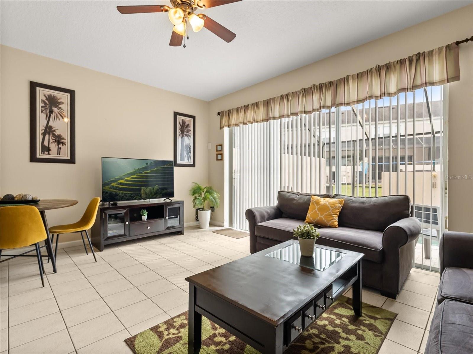 WINDSOR PALMS TWNHMS PH 3A - Residential