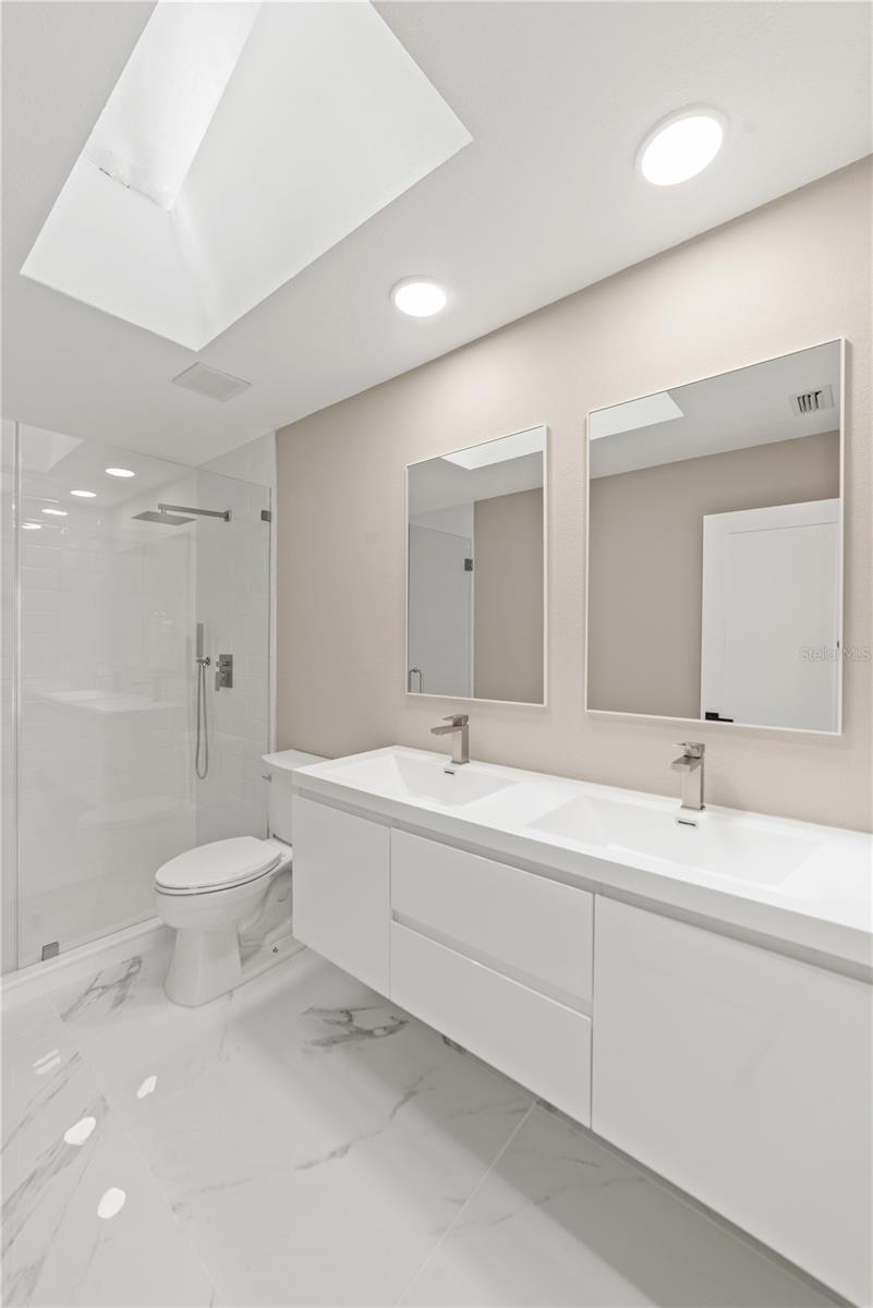 HIDDEN GROVE SUB - Residential