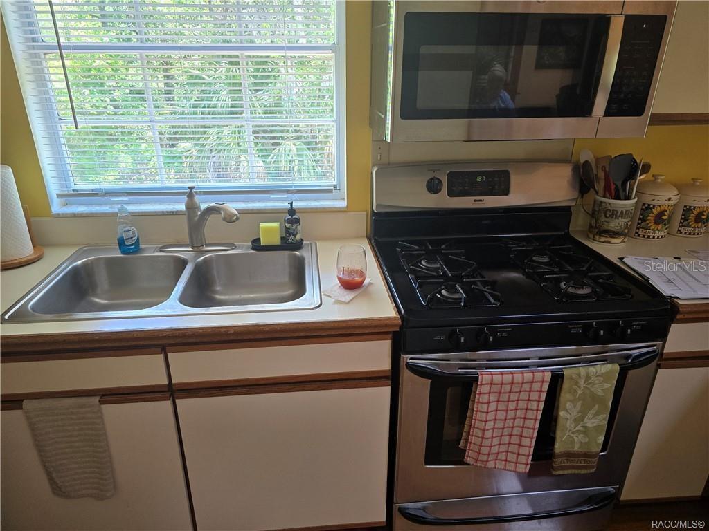 HALLS RIVER ESTATES - Residential
