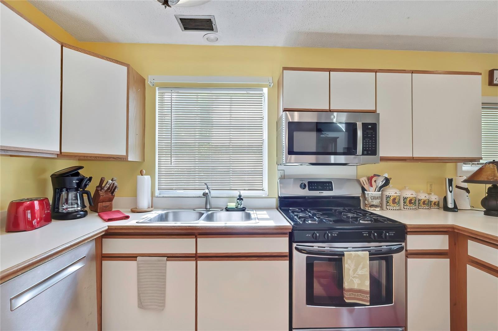 HALLS RIVER ESTATES - Residential