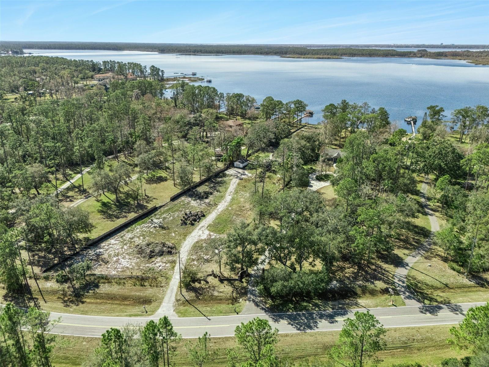 LAKE MARY JANE SHORES - Land