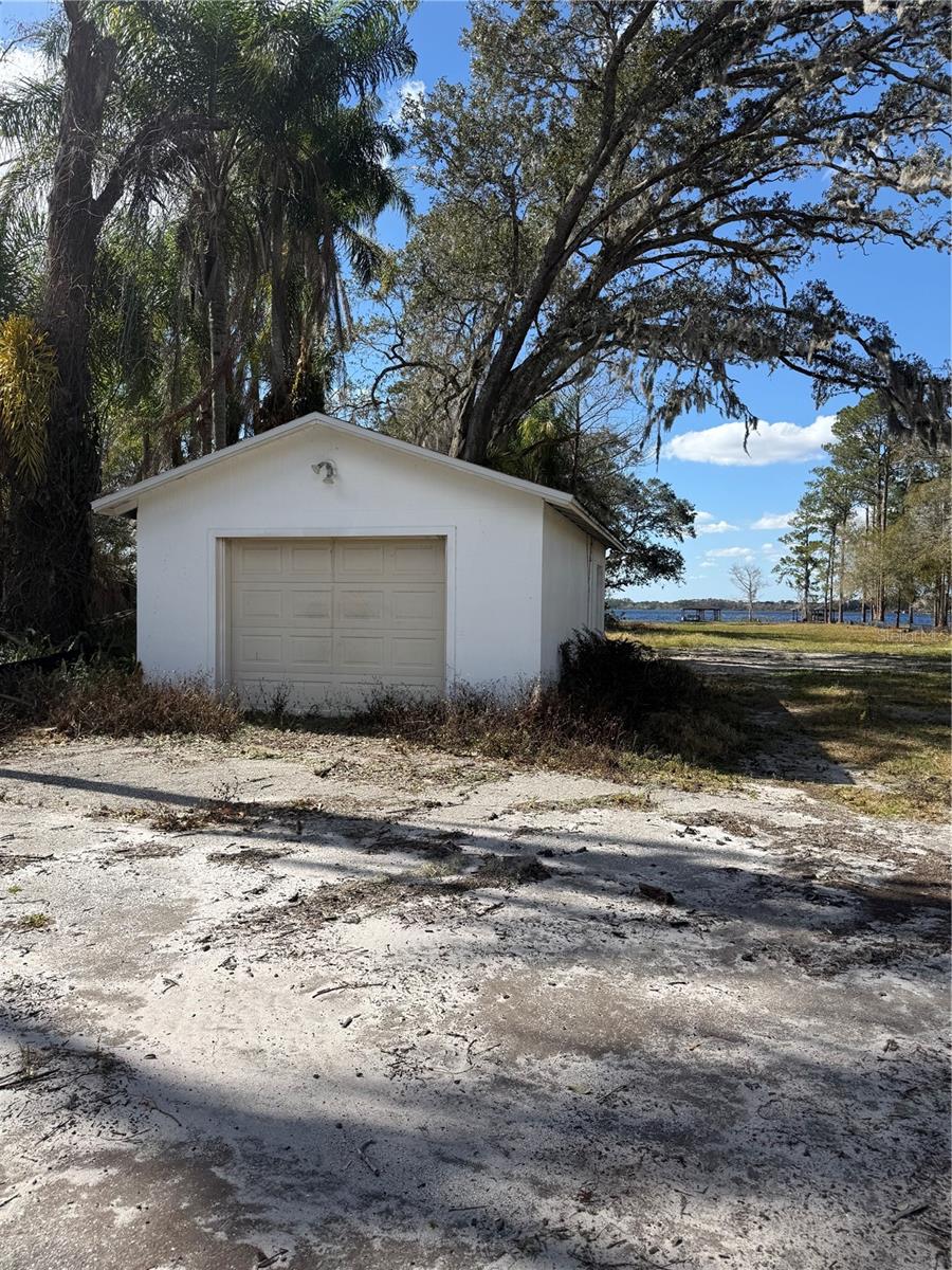 LAKE MARY JANE SHORES - Land