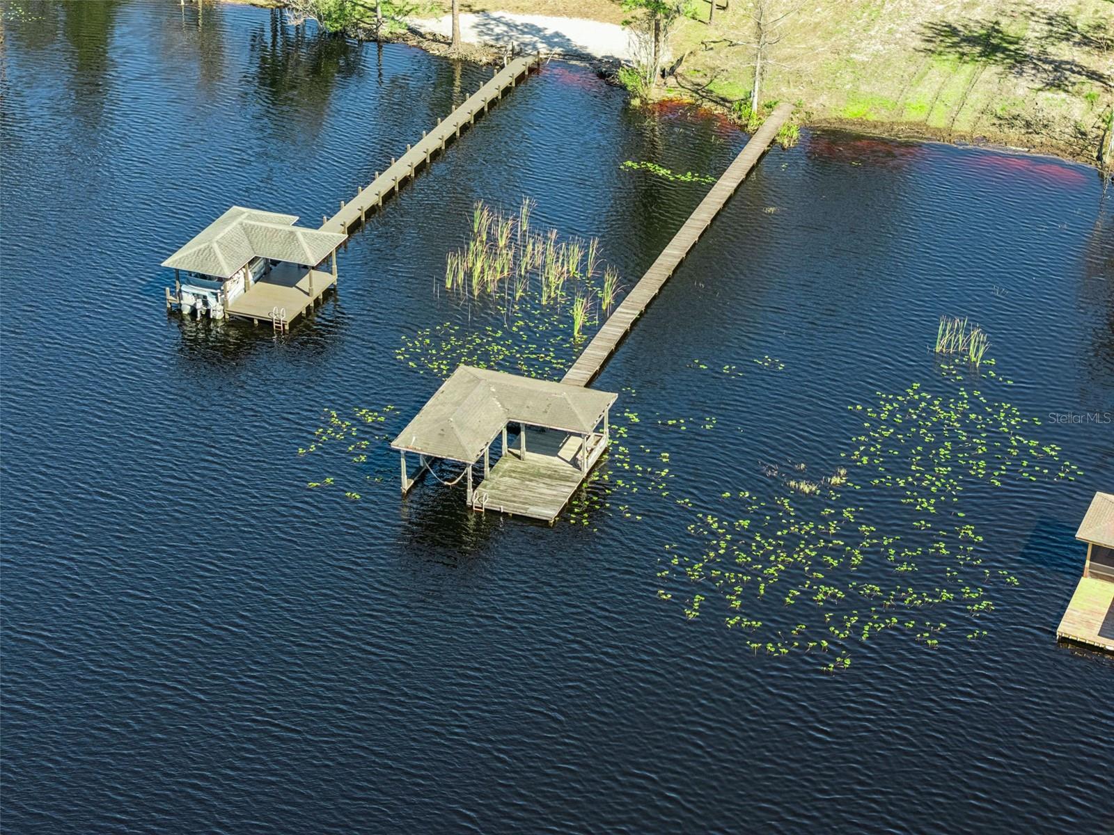 LAKE MARY JANE SHORES - Land