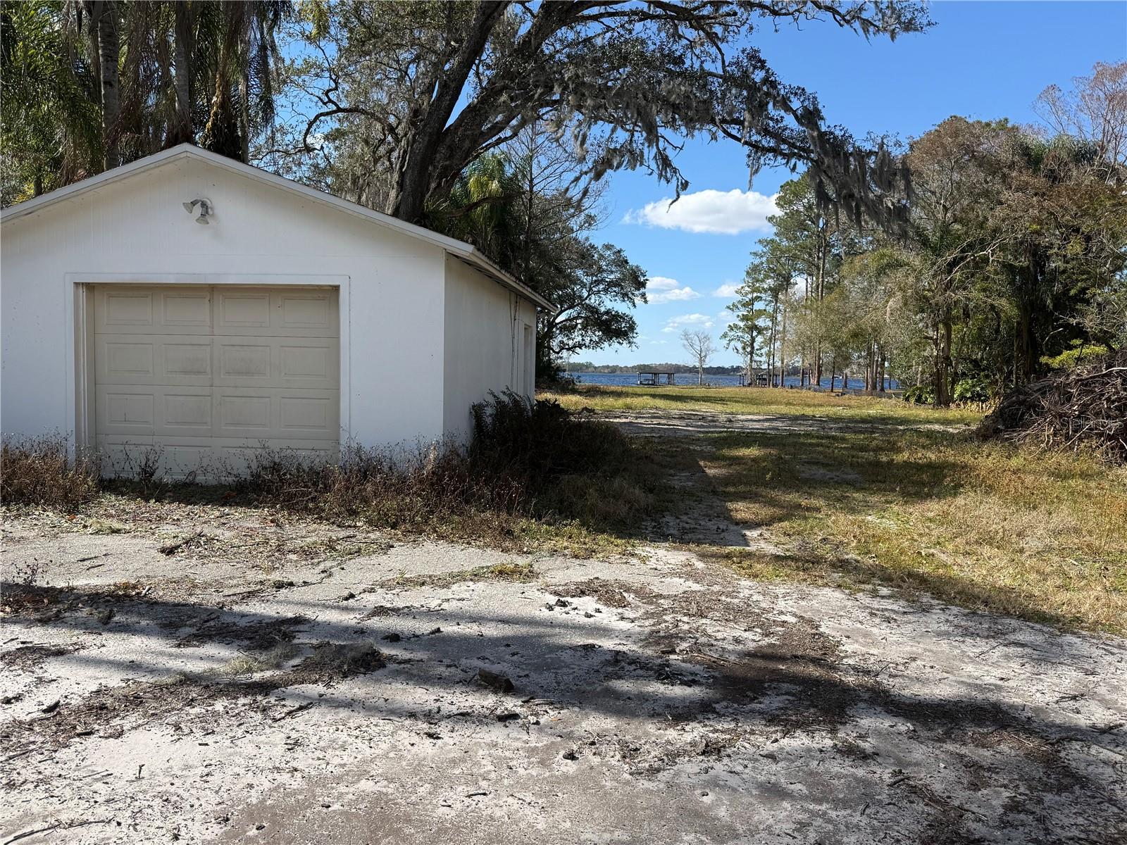 LAKE MARY JANE SHORES - Land