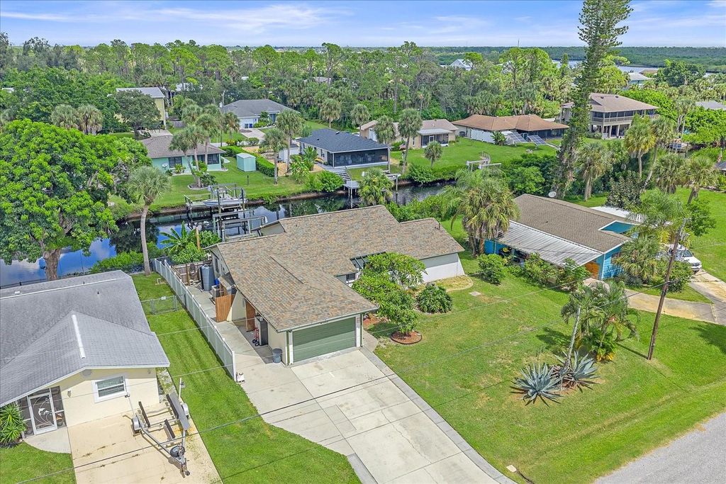 Photo of 9011 Hilolo Lane, Venice, FL 34293 (MLS # N6140705)