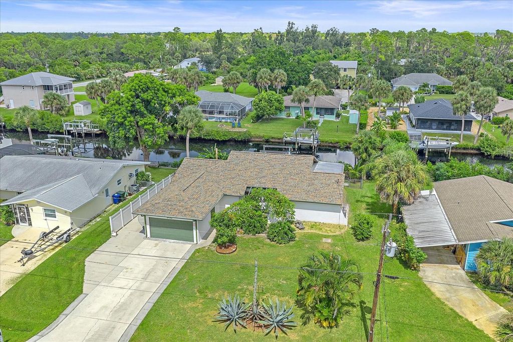 Photo of 9011 Hilolo Lane, Venice, FL 34293 (MLS # N6140705)