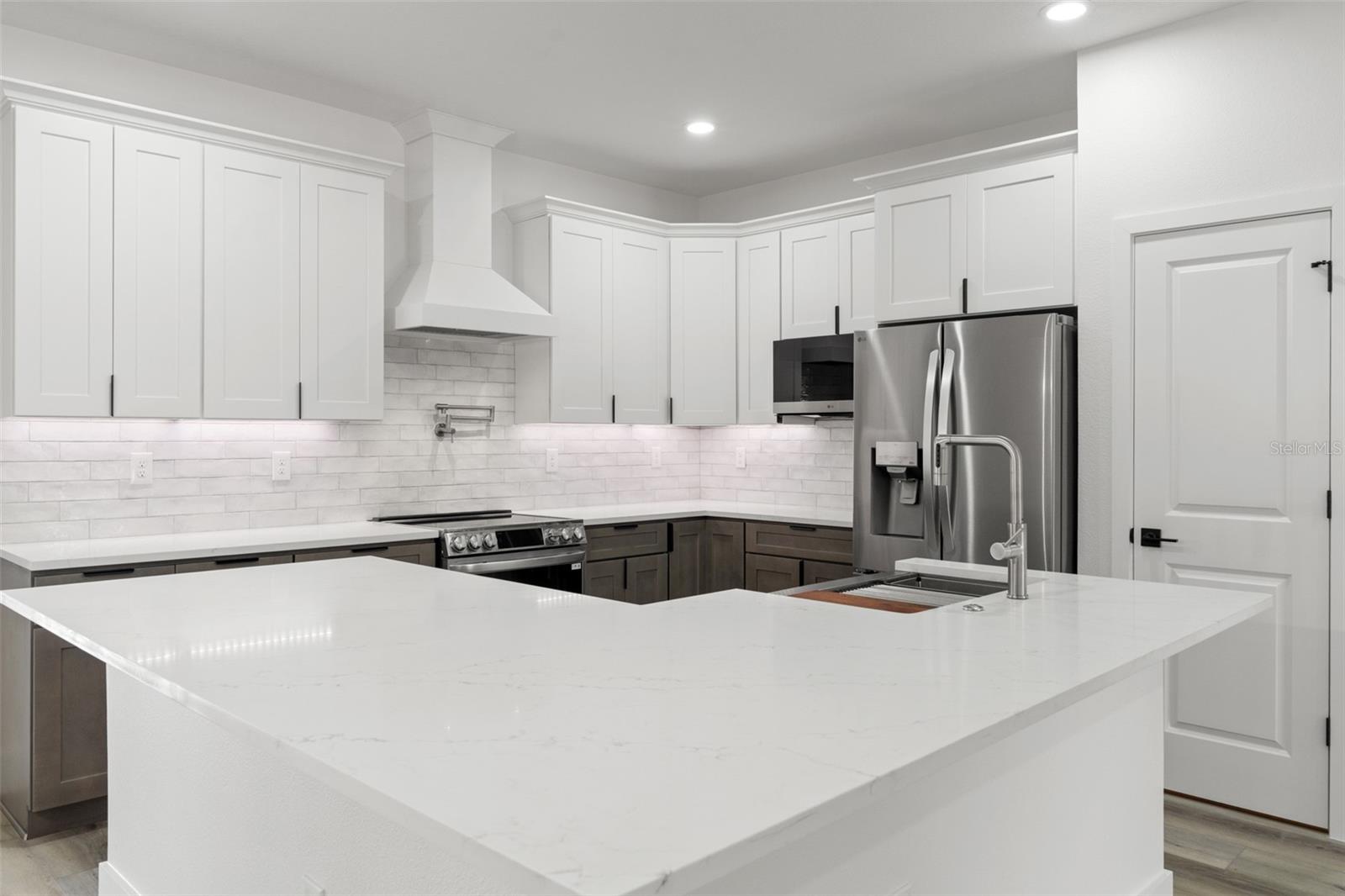 SHADY HILLS - Residential