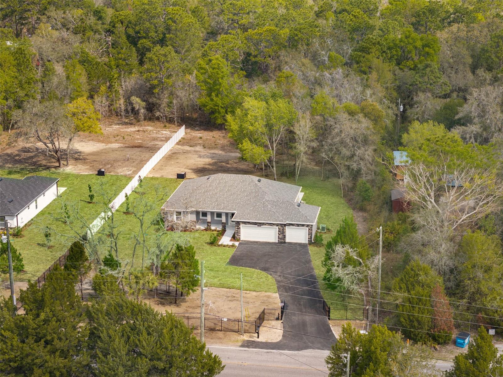 SHADY HILLS - Residential