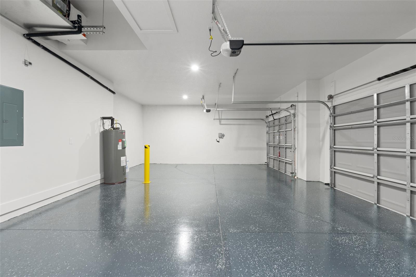 SHADY HILLS - Residential