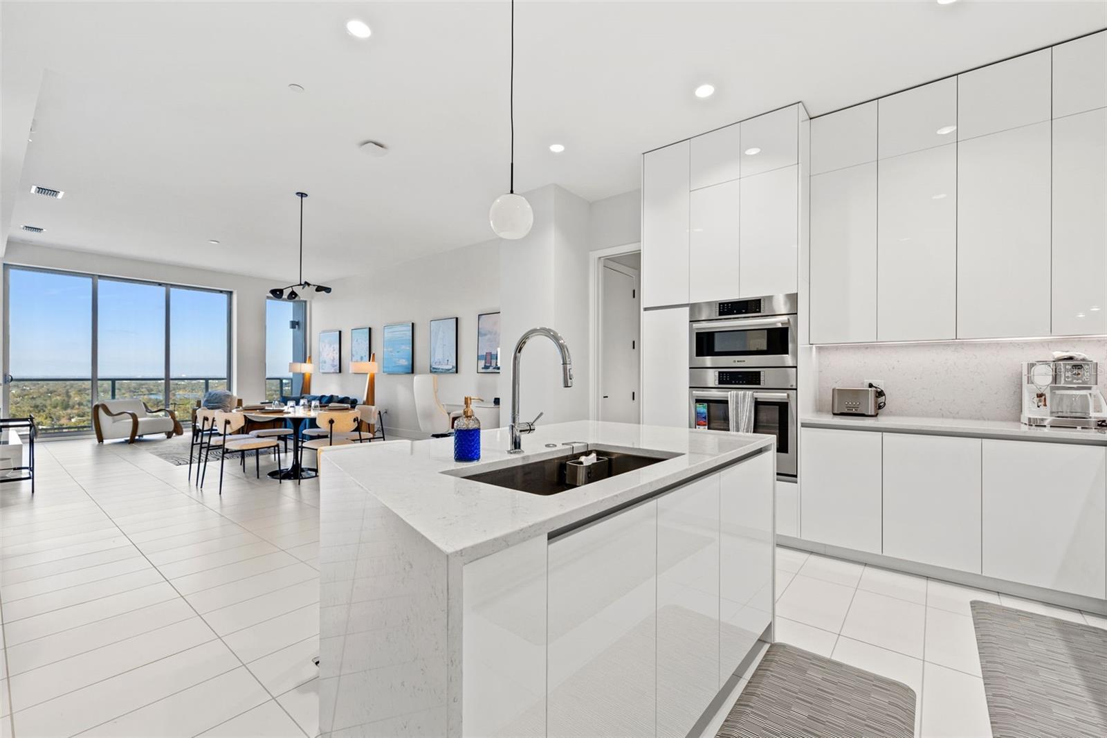 REFLECTION CONDO - Residential Lease