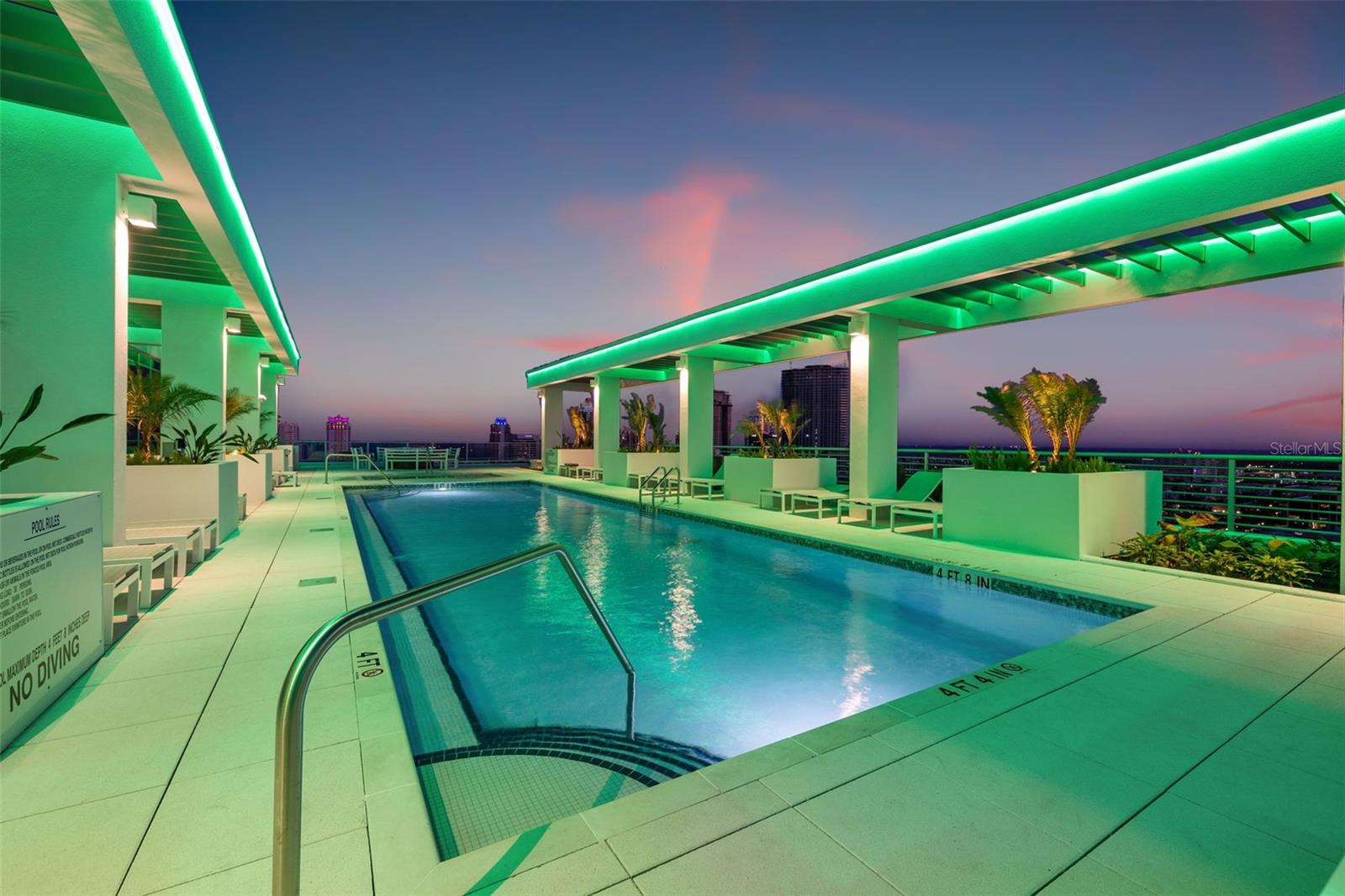 REFLECTION CONDO - Residential Lease