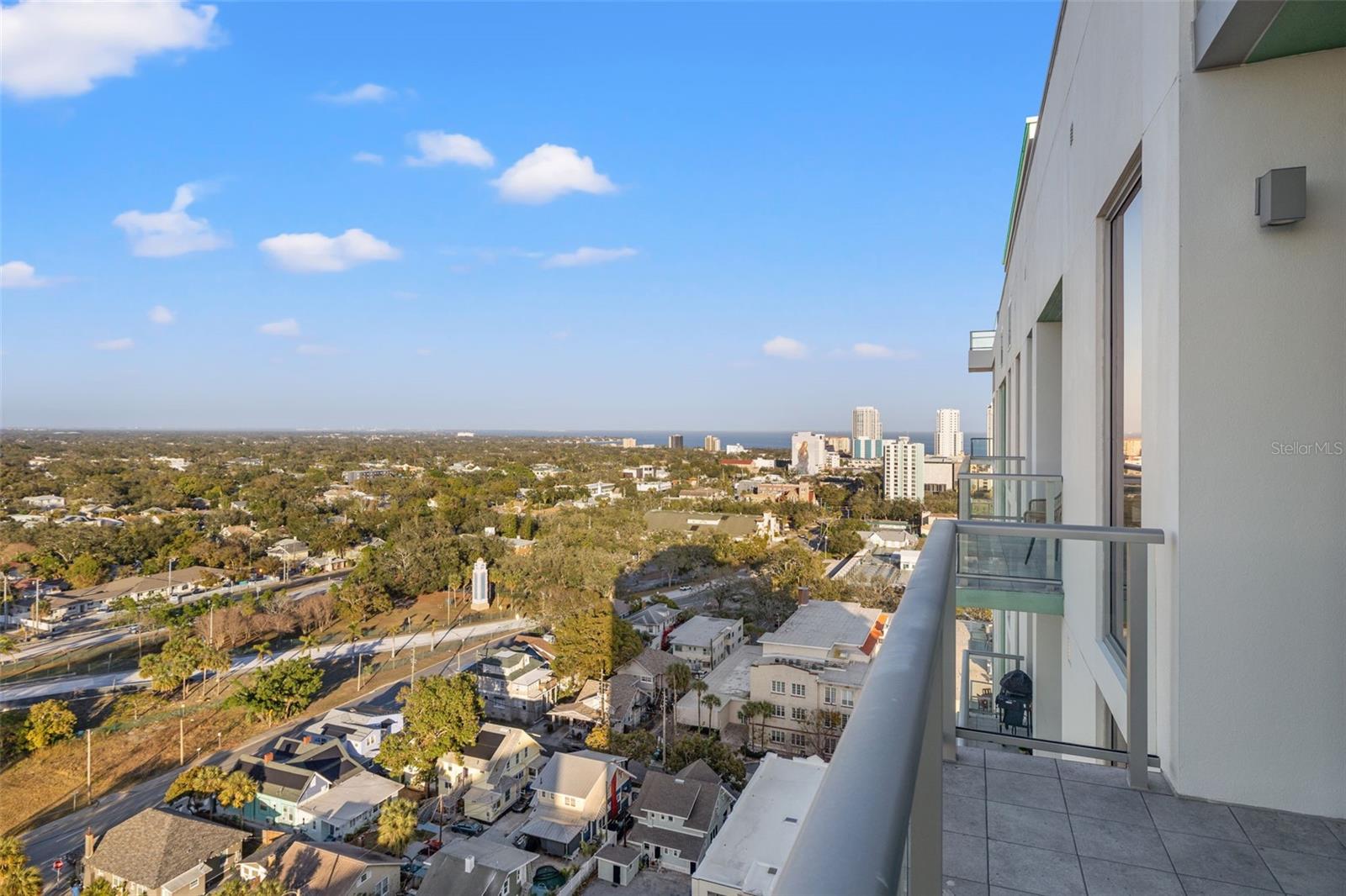 REFLECTION CONDO - Residential Lease