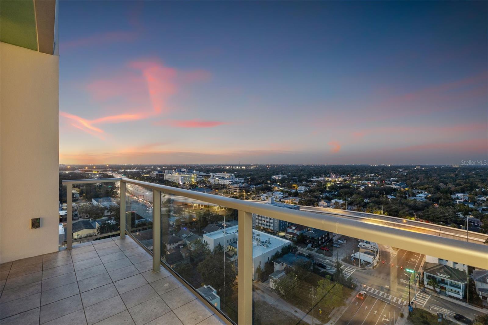 REFLECTION CONDO - Residential Lease