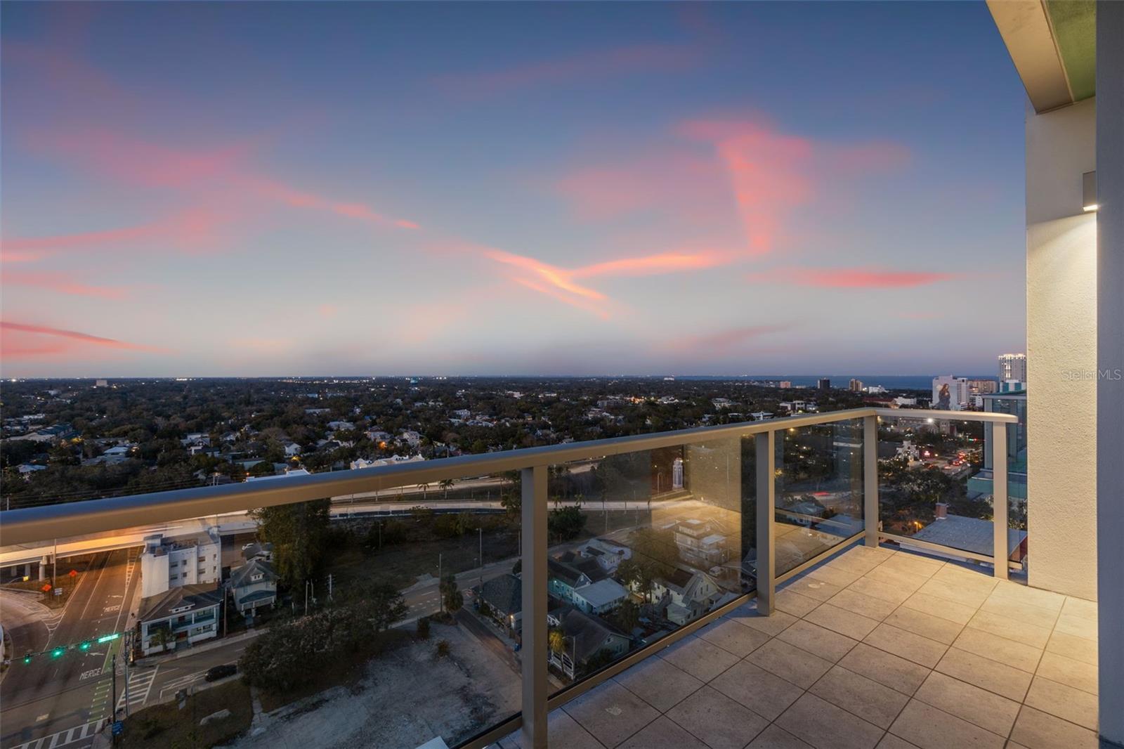 REFLECTION CONDO - Residential Lease