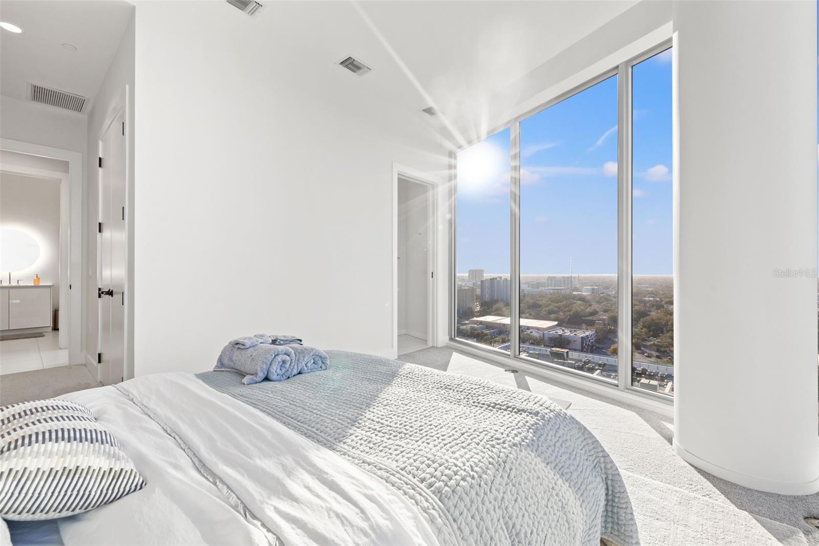 REFLECTION CONDO - Residential Lease