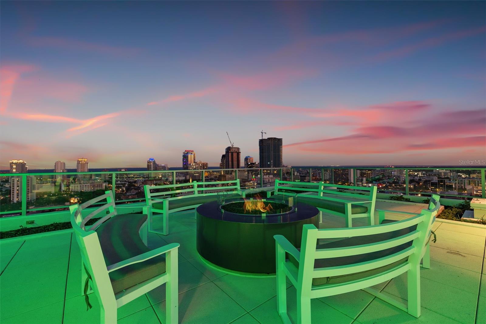 REFLECTION CONDO - Residential Lease